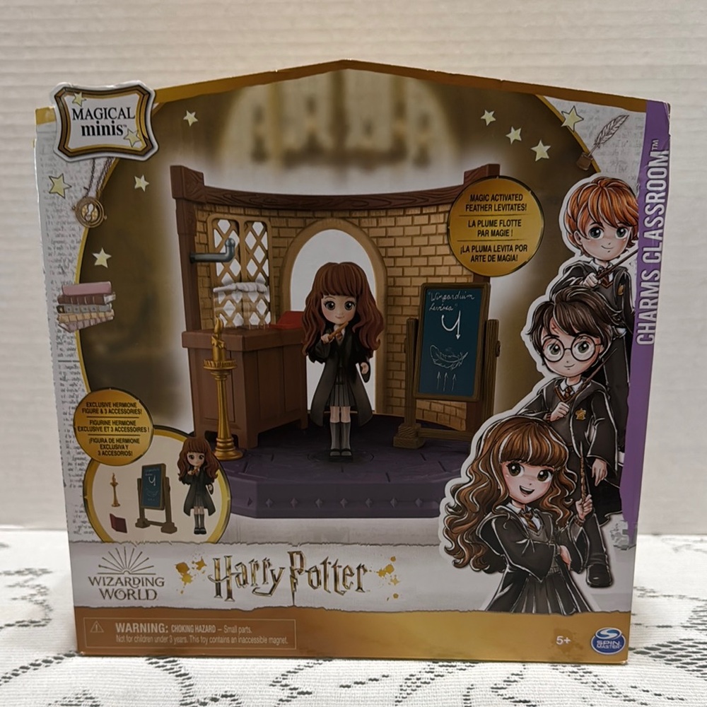 Harry Potter Wizarding World Magical Minis Charms Classroom Hermione Figure Set